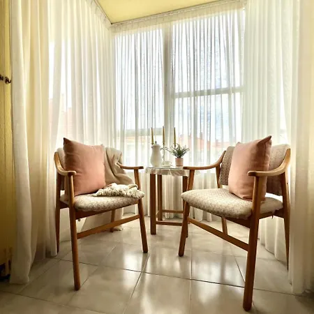 El Corrillo - 5835 *